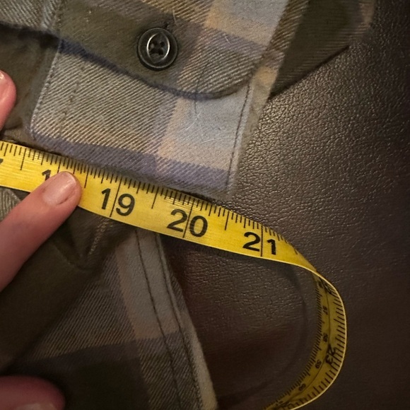 Volcom flannel - Picture 3 of 7